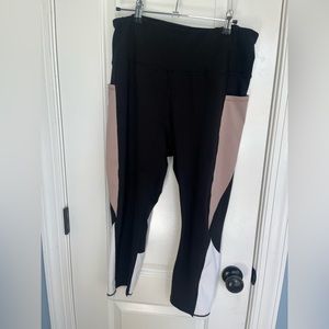 Gaiam exercise yoga pants size XL. Black, white and pale pink. Like new.